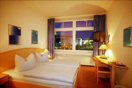 Hotel Am Schwedenkai Kiel Ngoại thất bức ảnh